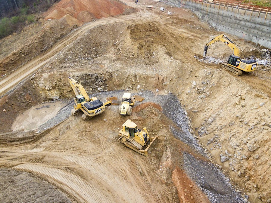 Controlled demolition of a concrete structure